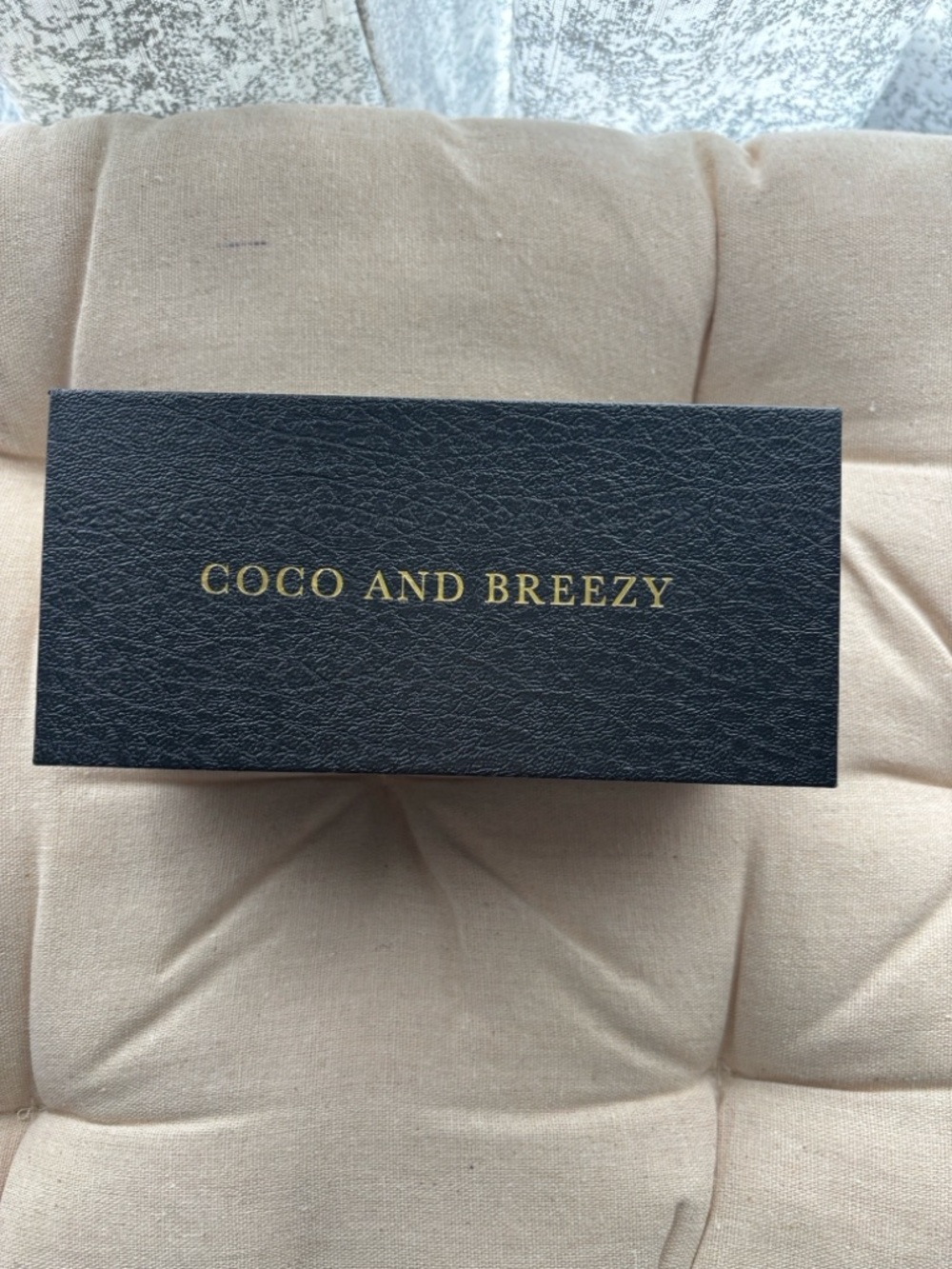Coco and Breezy Black Box with Gold Logo - Picture 2 of 4